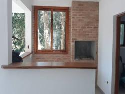 #1575 - Casa para Venda em  - 